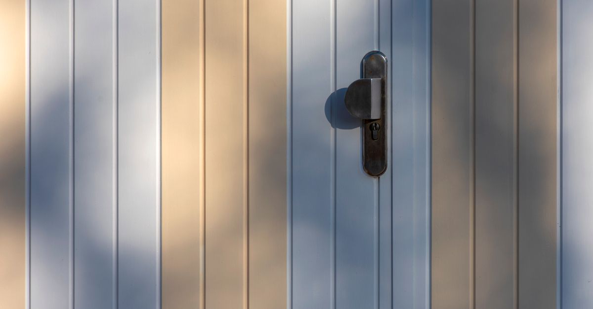 What Determines the Cost of Locksmith Deadbolt Installation — La Palma California Locksmith